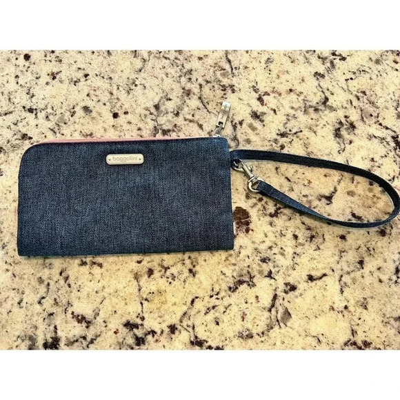 baggallini RFID DENIM Blue Currency Organizer Wristlet Zip Wallet 7.25" x 4" - Picture 4 of 10